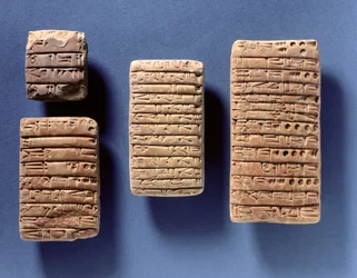 Vier Tafeln mit Vertragsaufzeichnungen, Akkadisch, um 2400-2200 v. Chr.